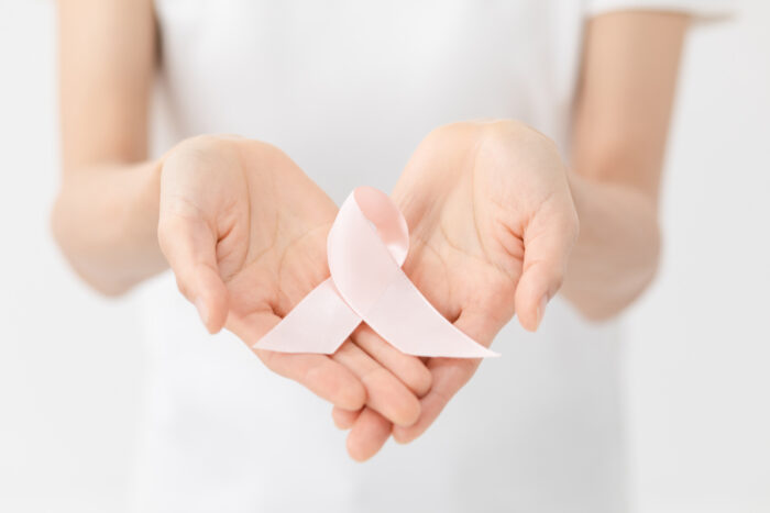 乳がん検診は何歳から受けるべき？ 検査内容、マンモとエコーの違いも解説