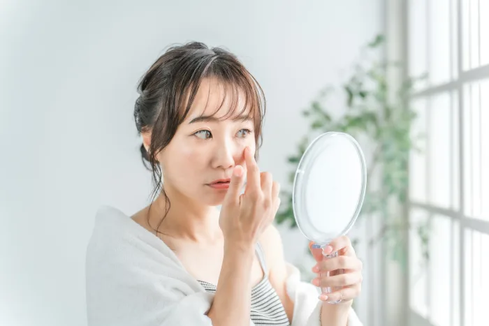 目が赤い・充血する原因とは？ 場所別の見分け方と注意すべき重大な病気のサイン