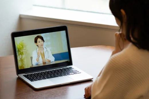 オンライン診療で受けられる女性の薄毛治療法